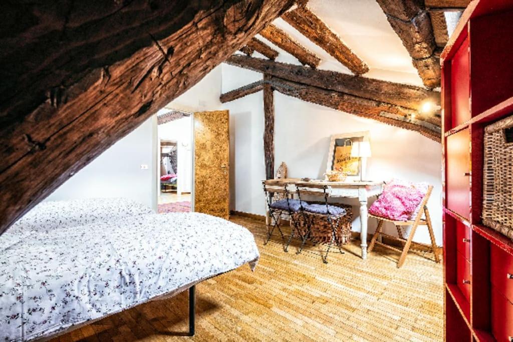 Loft Overlooking The Old Town . فيلتري المظهر الخارجي الصورة